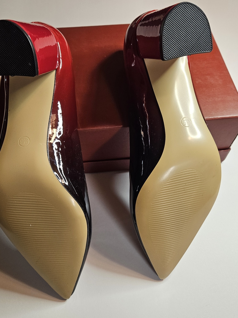 NIB JOY IN LOVE Red Black Gradient Patent Pointed Toe Pumps 9.5 Hard To Find - Picture 5 of 5